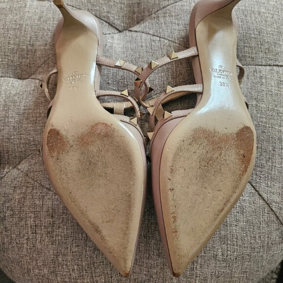 VALENTINO GARAVANI Rockstud Patent Leather Mules 50MM, size 38.5, color Poudre - Picture 9 of 12